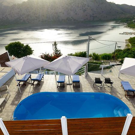 Lake View Suites Kávallos Exteriér fotografie