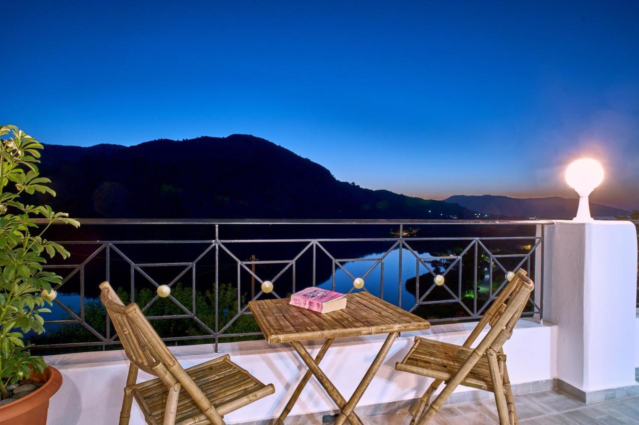 Lake View Suites Kávallos Exteriér fotografie