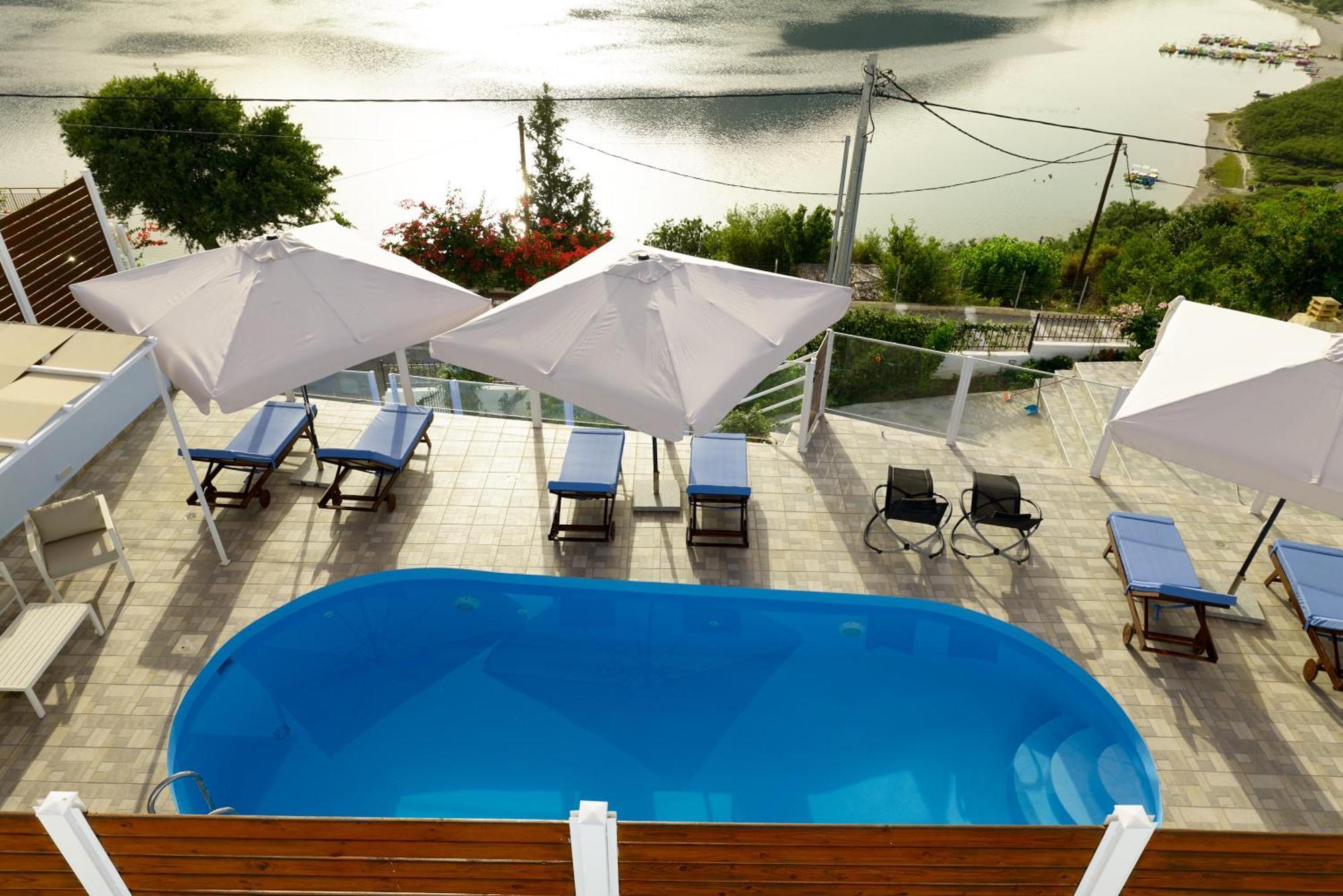 Lake View Suites Kávallos Exteriér fotografie